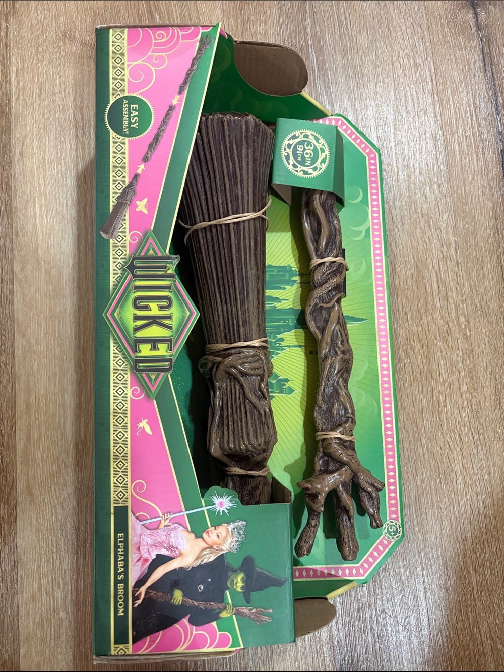Wicked Elphaba Broom & Wand Set - Green & Brown
